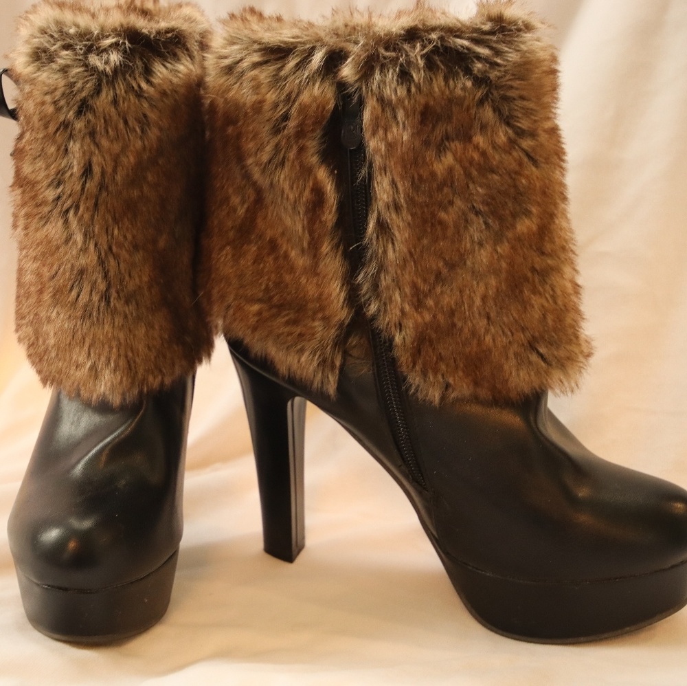 Zip-up Fur Ankle Boots